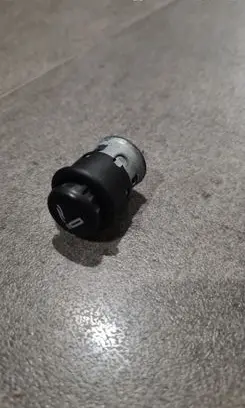 Volkswagen PASSAT B7 Cigarette lighter 