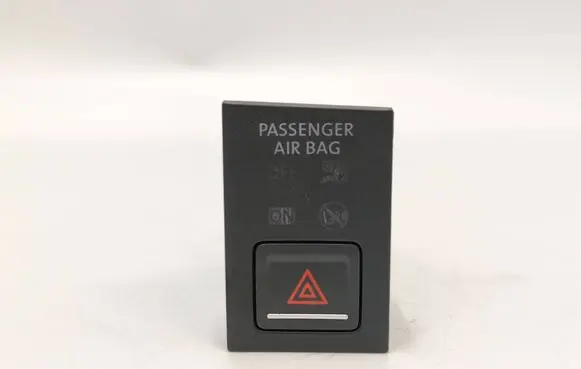 Volkswagen Golf VII Hazard light switch 5G0953509A