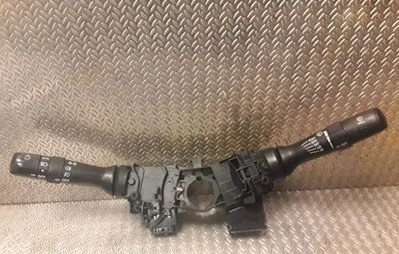 Lexus IS 220D-250-350 Wiper speed switch 