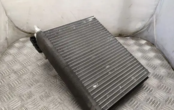 Air conditioning (A/C) radiator (interior)