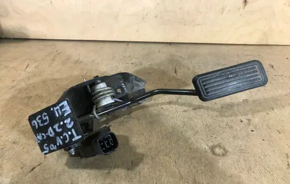 Toyota Corolla Verso AR10 Accelerator throttle pedal 8928152021 1983003041