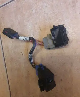 Jeep Cherokee Electric window control switch 56007658 16451