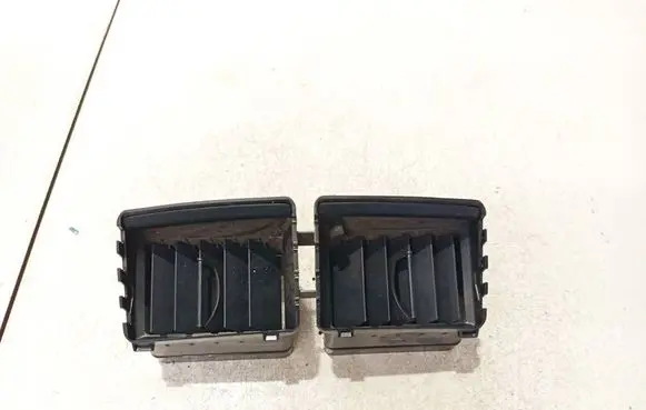 Nissan Pixo Dash center air vent grill