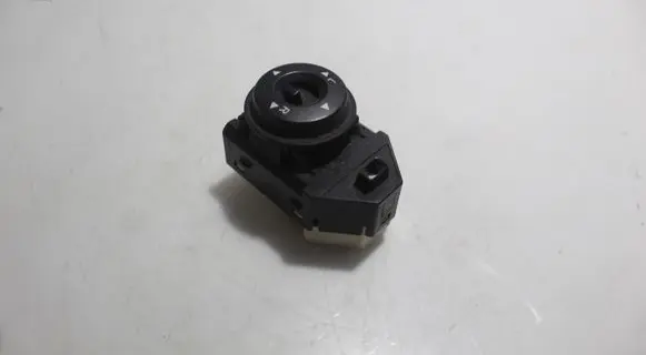 KIA Ceed Wing mirror switch