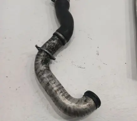 BMW 5 E60 E61 Intercooler hose/pipe 7789052