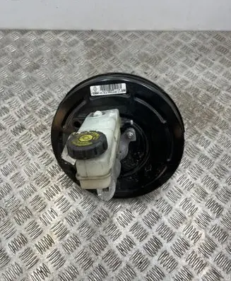 Renault Megane III Brake booster 472100005R 63008A0109