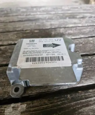 Opel Zafira A Airbag control unit/module