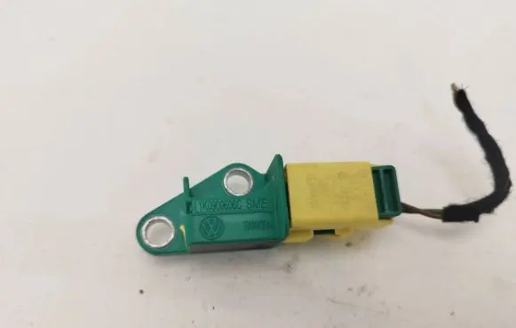 Audi A5 Sportback 8TA Airbag deployment crash/impact sensor 1K0909606C 5WK43544