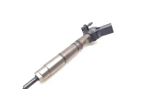 Mercedes-Benz E W211 Fuel injector A6420701987 0445115076