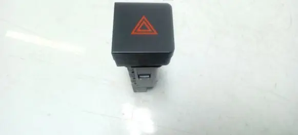 Chevrolet Captiva Hazard light switch 202005304