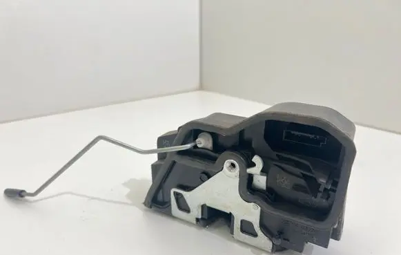 BMW 5 F10 F11 Rear door lock 7229459