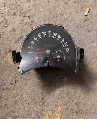 Volkswagen New Beetle Speedometer (instrument cluster) 1C0920840A 1914317