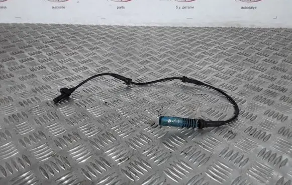 BMW 5 E60 E61 ABS brake wheel speed sensor 6771702