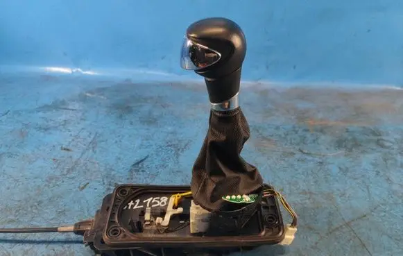 Mini One - Cooper Coupe R56 Gear shifter/selector 25167644236
