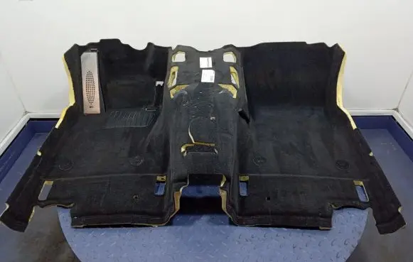 BMW 5 F10 F11 Front floor carpet liner 8051076