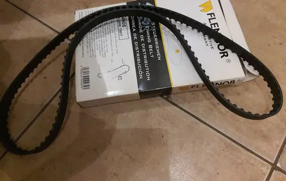 Audi 100 200 5000 C3 Timing belt FLENNOR4905 41121X18MM TB017