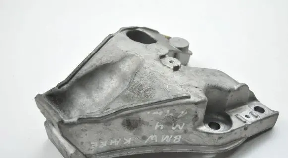 BMW M4 F82 F83 Engine mounting bracket 6789093