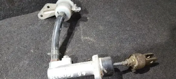 Hyundai Coupe Clutch master cylinder
