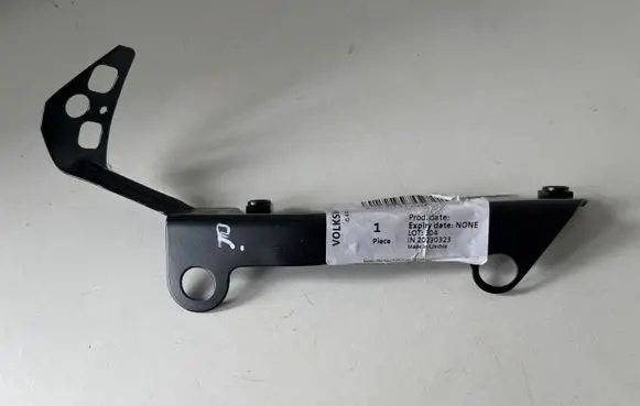 Audi A3 S3 8V Fender mounting bracket 8V0821092C