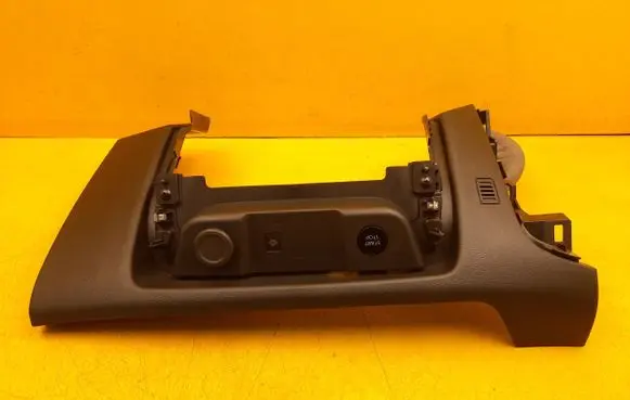 Nissan Qashqai J12 Dashboard trim 681046UN0A