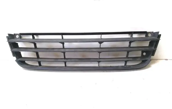 Volkswagen Touran I Front bumper lower grill 1T0853677
