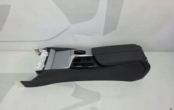 BMW 5 G30 G31 G38 Center console 