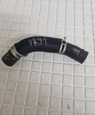Peugeot 308 Coolant pipe/hose 