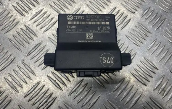 Volkswagen PASSAT B6 Gateway control module 3C0907951A 3C0907530C 010905