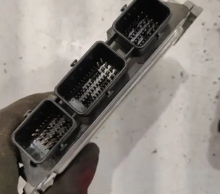 Engine ECU kit and lock set