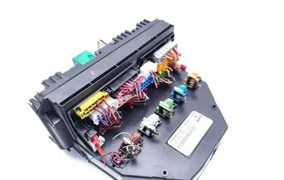 Mercedes-Benz C W204 Fuse module A2129008007 A2129015800 A2129020603