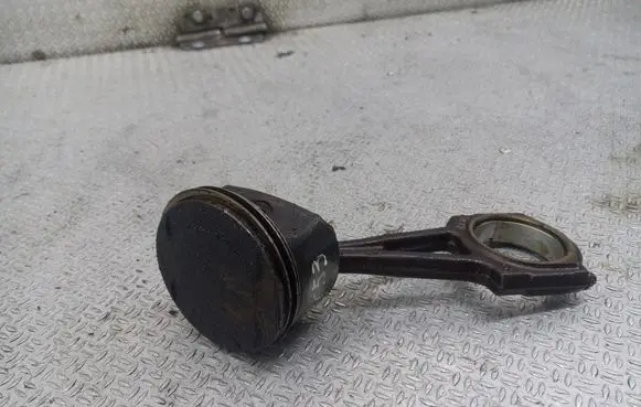 Opel Corsa D Piston with connecting rod