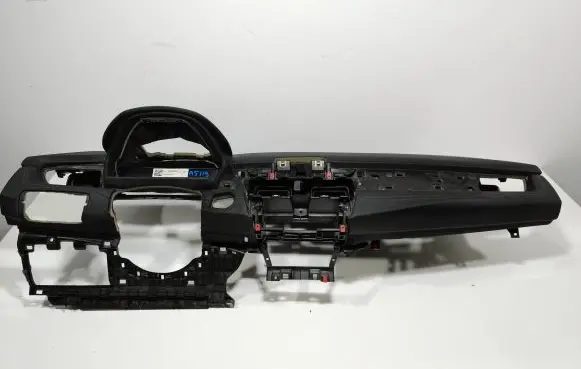 BMW 2 F45 Dashboard 1848337