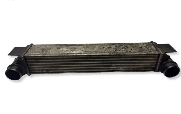 BMW 5 E39 Intercooler radiator 1914555 1612787 512021620