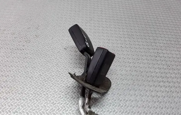 Audi A4 S4 B6 8E 8H Middle seatbelt buckle (rear) 8E085773901C