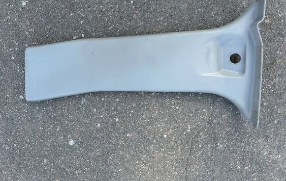 Nissan Patrol Y61 (B) pillar trim (bottom) 76916VC700 76916VC000