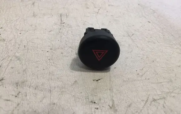 Nissan Juke I F15 Hazard light switch 06019