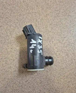 Hyundai ix35 Windscreen/windshield washer pump 985102S000
