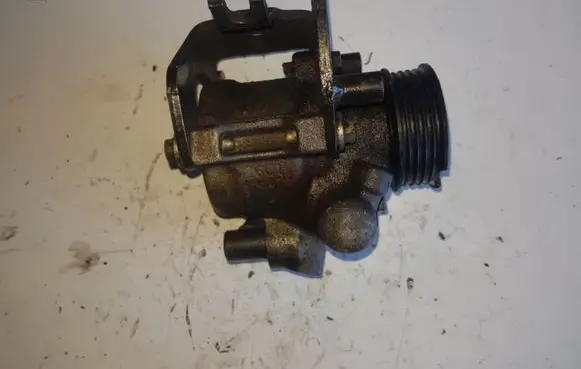 Ford Mondeo MK II Power steering pump 93BB3A674CB
