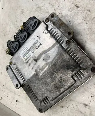 Renault Megane II Engine control unit/module ECU 8200166362