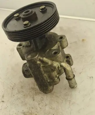 Renault Scenic I Power steering pump 26082027 9R0427170 770437179