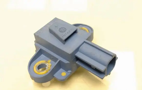 Volkswagen Golf V Airbag deployment crash/impact sensor 1K0955557B