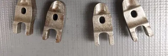 Volvo S90, V90 Fuel Injector clamp holder 