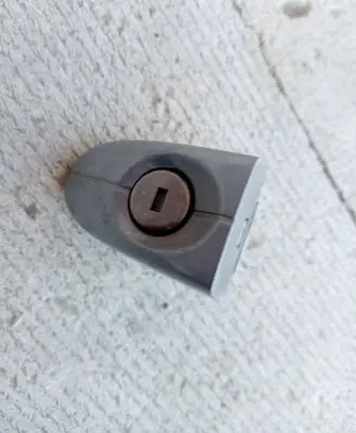 Ford Mondeo MK IV Front door lock (next to the handle) 