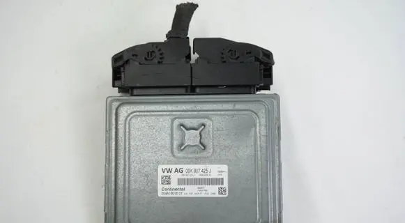 Volkswagen Arteon Engine control unit/module 06K907425J 5WA18010