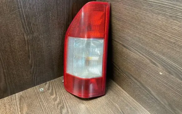 Mercedes-Benz Sprinter W901 W902 W903 W904 Rear/tail lights 0008261556