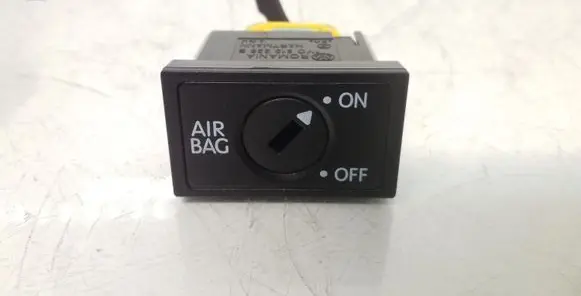 Volkswagen Touran I Passenger airbag on/off switch 1Y0919228B