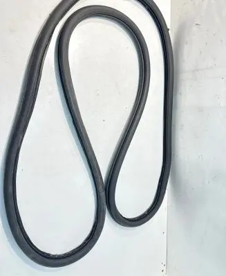Volkswagen Golf Sportsvan Rear door rubber seal (on body) 