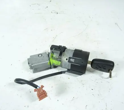 Peugeot 308 Ignition lock 9663123280