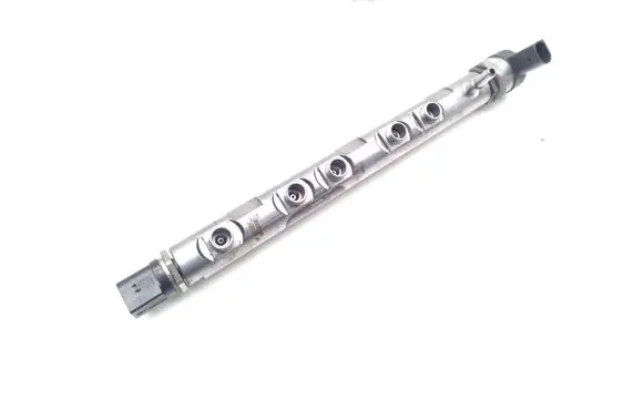 BMW 3 E90 E91 Fuel main line pipe 7809128 0281002949 0281002988