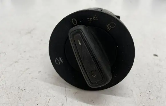 Volkswagen Golf VII Light switch 5E0941431F